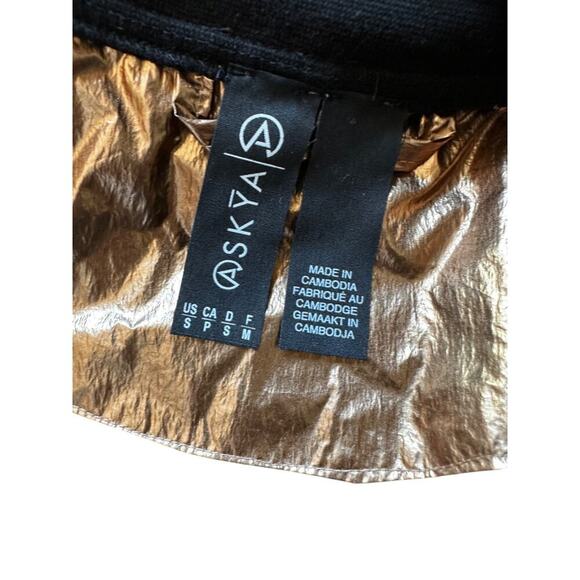🌻 4/$25 - Askya Metallic Colorblock Jacket, size small - Picture 5 of 5